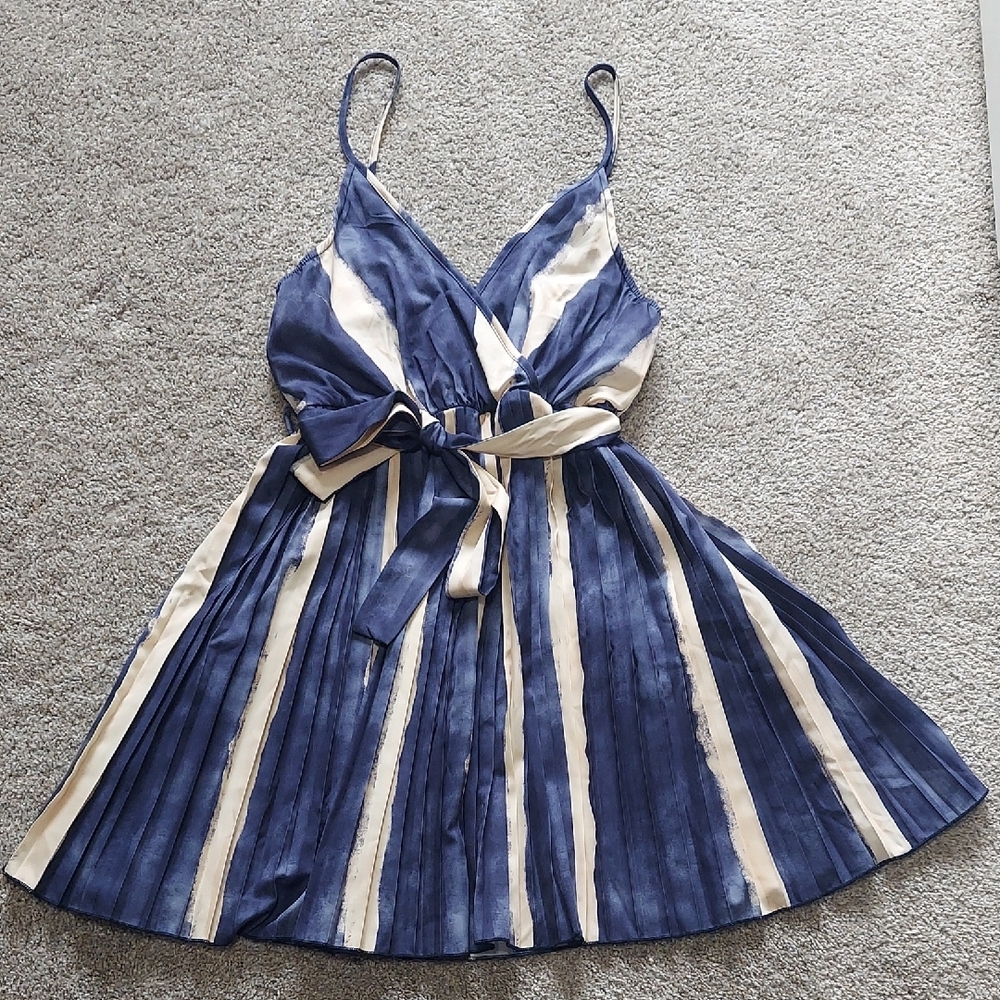 SHEIN Elegant Blue And Cream Dress